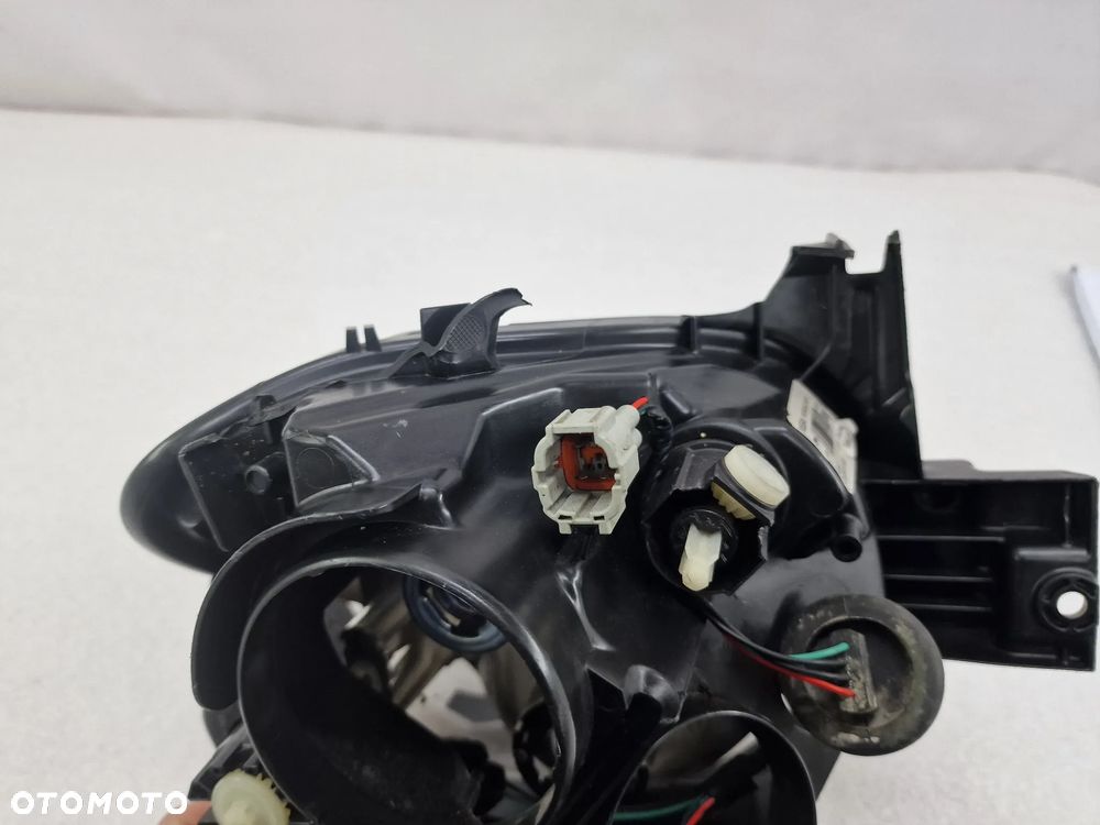 NISSAN JUKE F15 LIFT 14- LEWA LAMPA PRZEDNIA PRZÓD SOCZEWKA , NR 26060BV90B / 89909531 , NR AUKCJI LA528 - 12