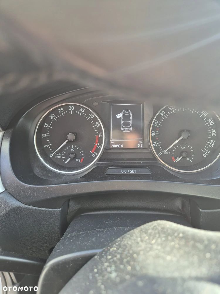 Skoda RAPID - 28