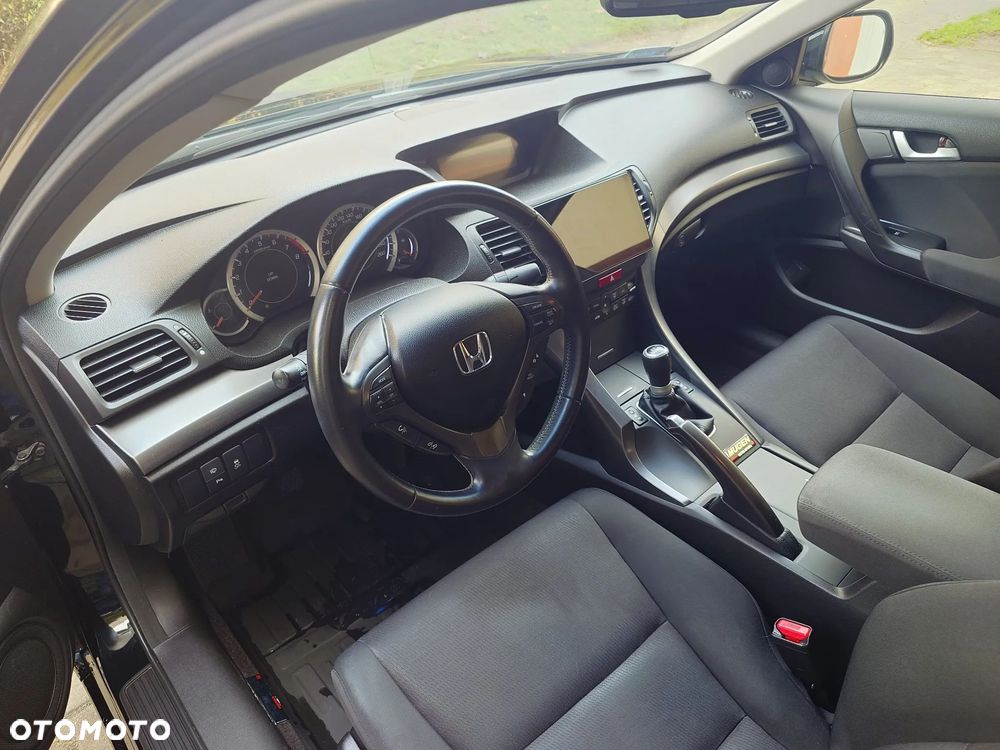 Honda Accord 2.0 Lifestyle - 21