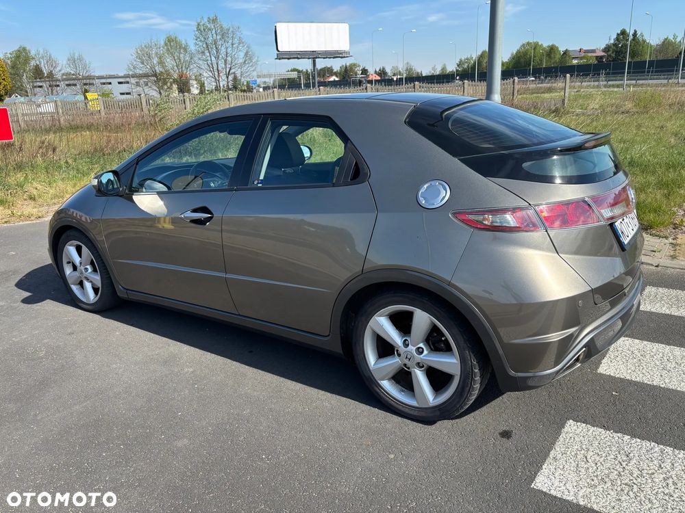Honda Civic 1.8 Executive - 7