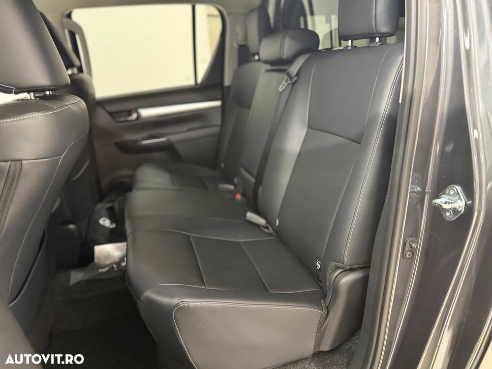 Toyota Hilux 2.8D 204CP 4x4 Double Cab AT Executive - 14