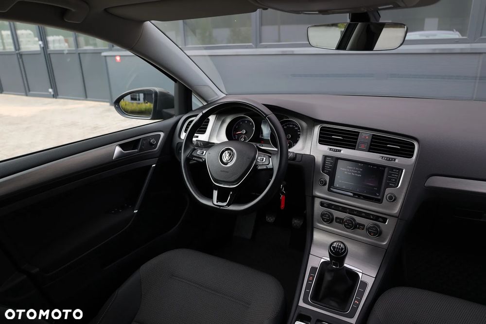 Volkswagen Golf 1.4 TSI BMT Comfortline - 24