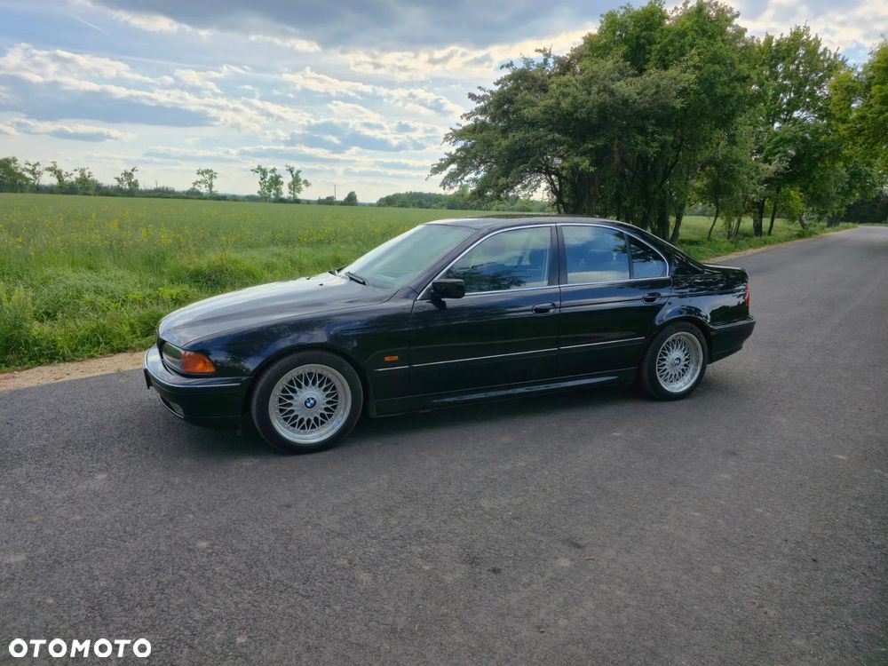 BMW Seria 5 523i - 1