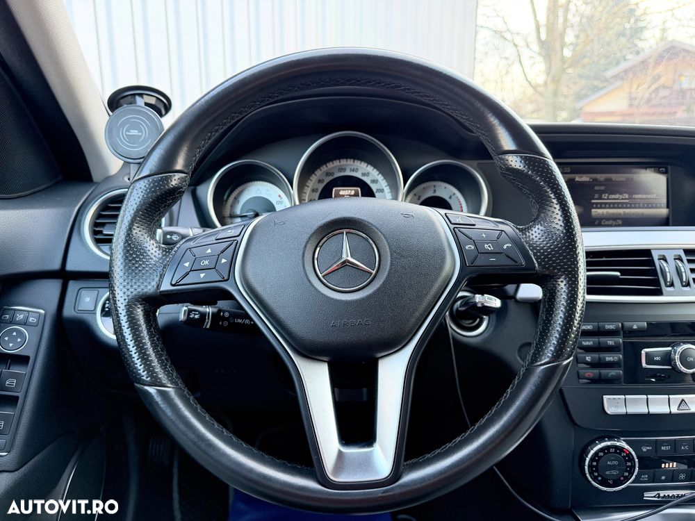 Mercedes-Benz C 300 CDI DPF 4Matic (BlueEFFICIENCY) 7G-TRONIC Avantgarde - 11