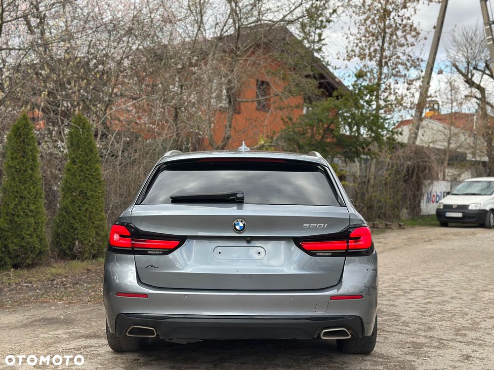 BMW Seria 5 520i mHEV - 6