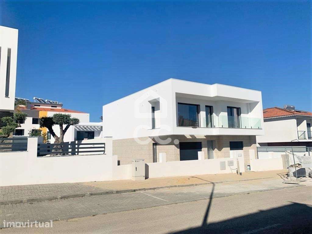 Moradia em Banda T4 em Construção, em Vale de Milhaços - Grande imagem: 3/8