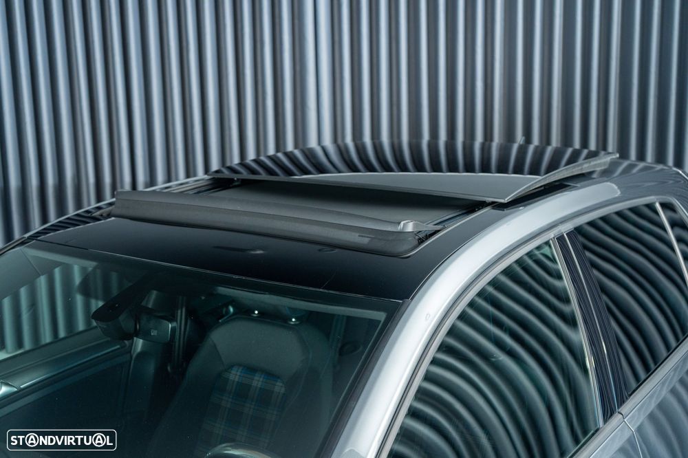 VW Golf 1.4 GTE Plug-In-Hybrid DSG - 30