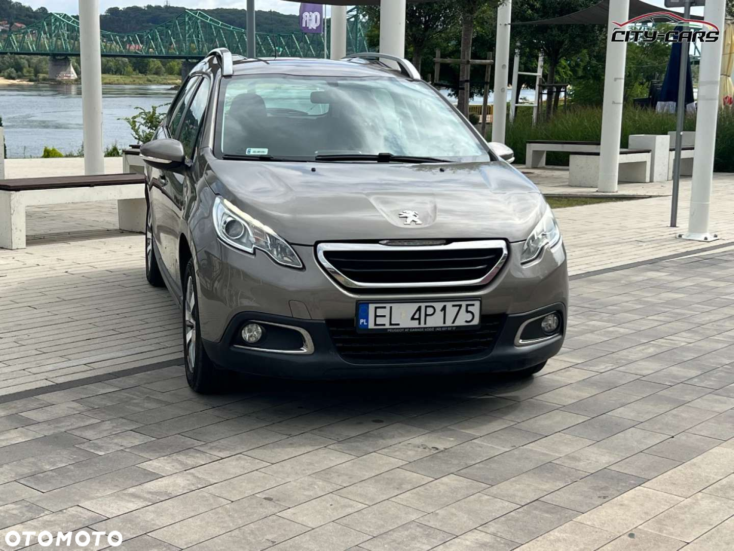 Peugeot 2008 - 8