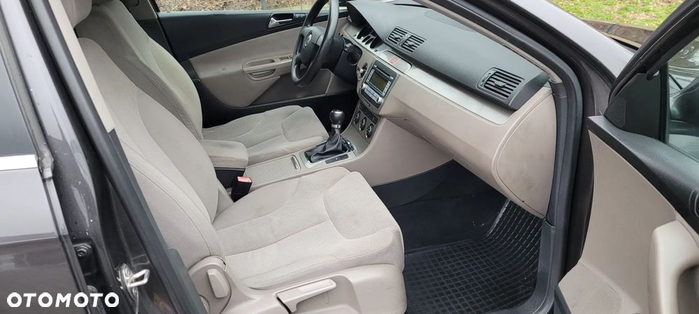 Volkswagen Passat - 7