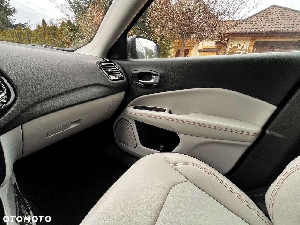 Jeep Compass 1.4 MultiAir Limited - 23