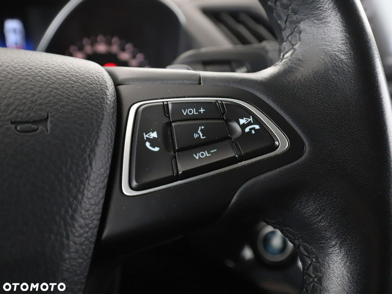 Ford Kuga 1.5 EcoBoost 4x4 Titanium - 28