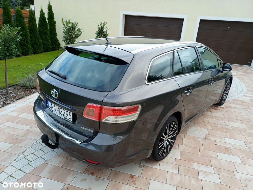 Toyota Avensis Touring Sports 1.8 Comfort - 11