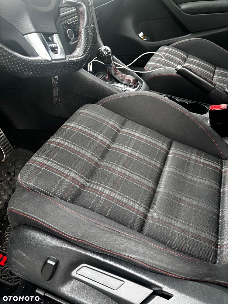 Volkswagen Golf 2.0 TSI GTI DSG - 4