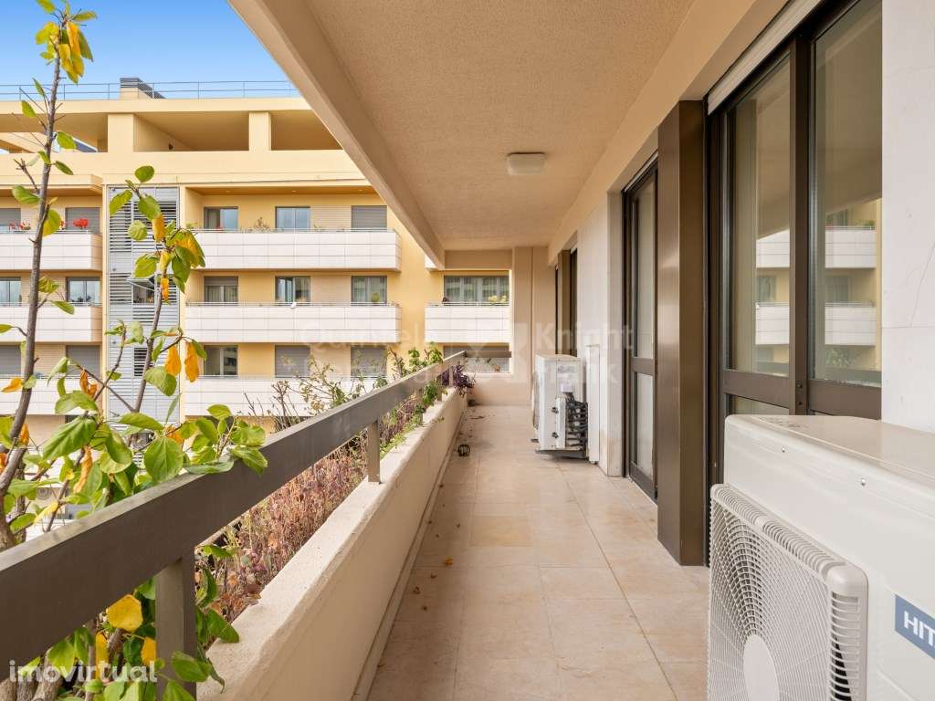 Penthouse T4 com varanda e estacionamento nas Laranjeiras - Grande imagem: 5/25