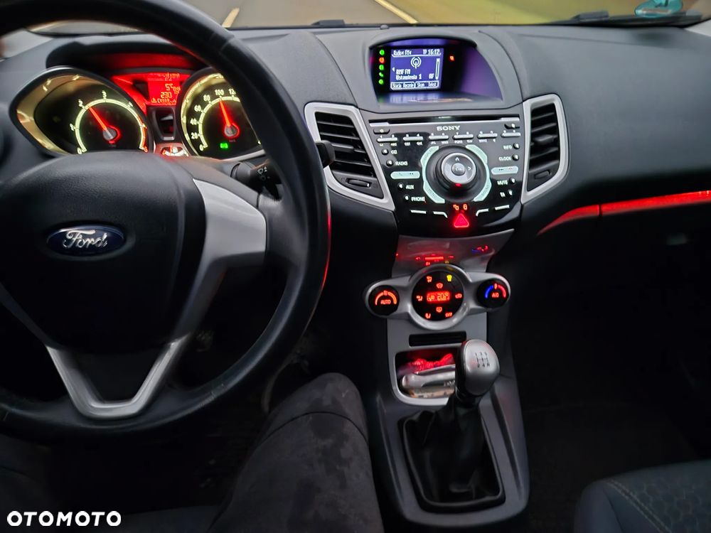 Ford Fiesta 1.6 TDCi DPF Trend - 5