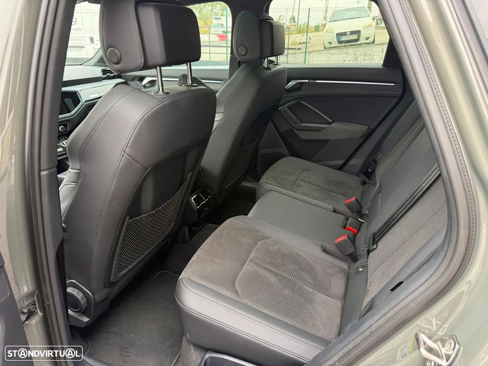 Audi Q3 45 TFSIe S tronic S line - 11