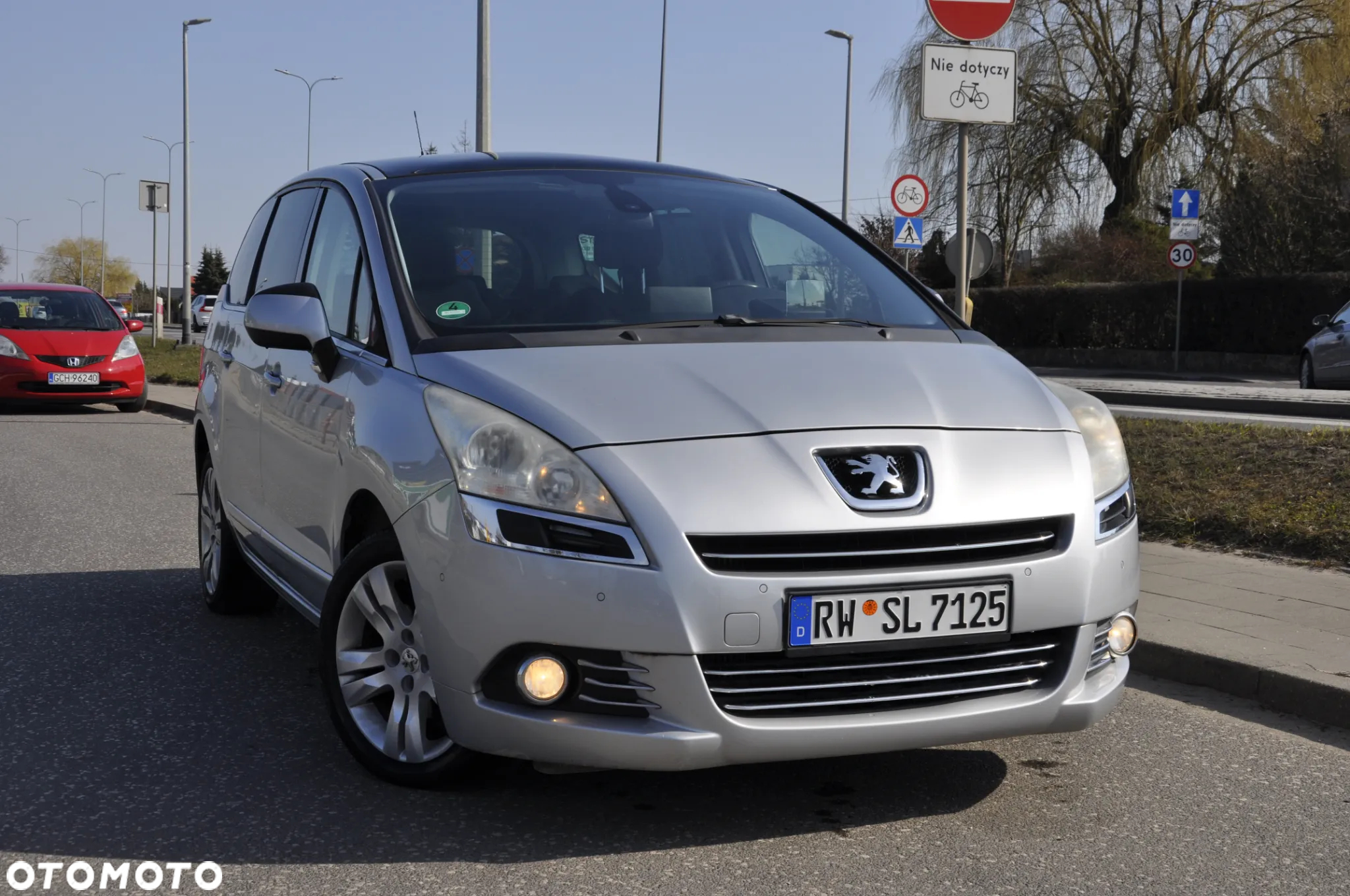 Peugeot 5008 1.6 THP Business Line - 4