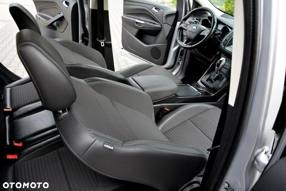 Ford Kuga 2.0 TDCi 4x4 Titanium - 21