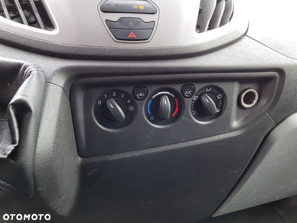 Ford Transit - 15