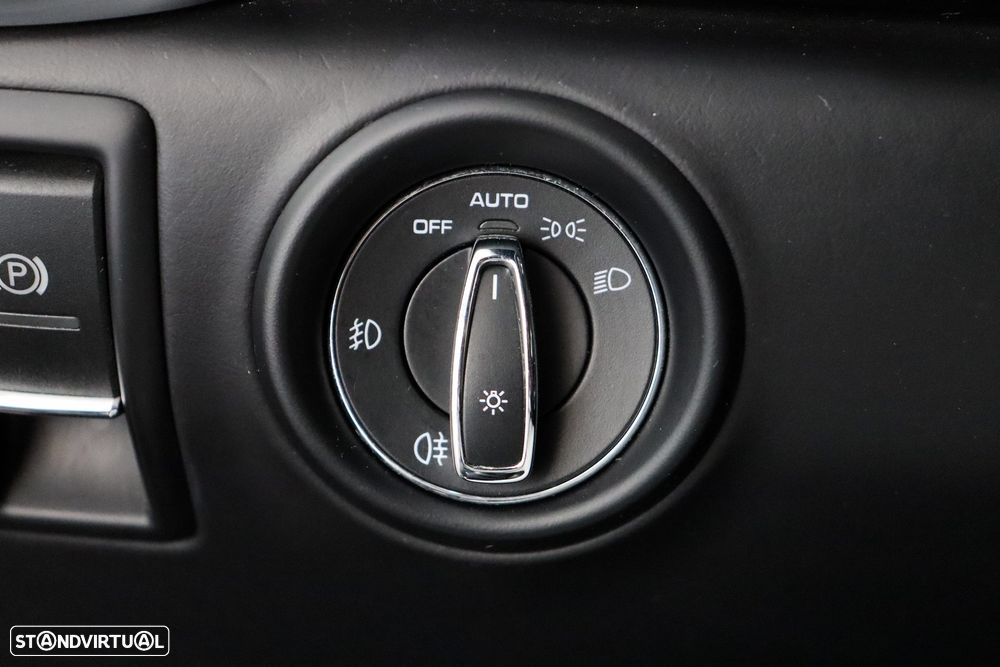 Porsche Cayenne - 34