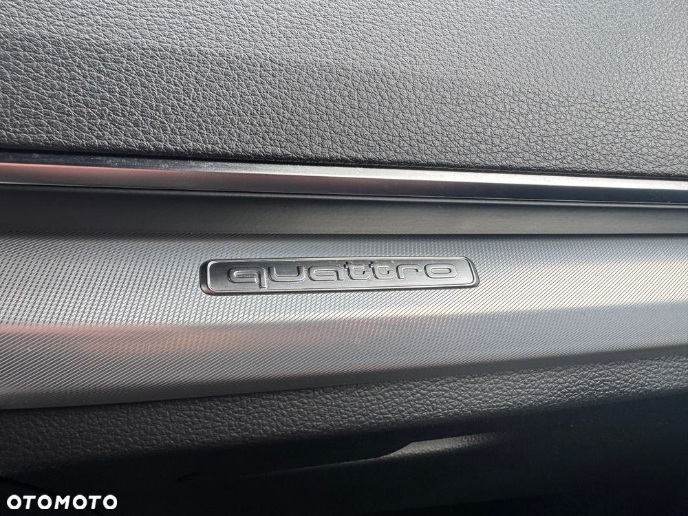 Audi Q5 Sportback - 24