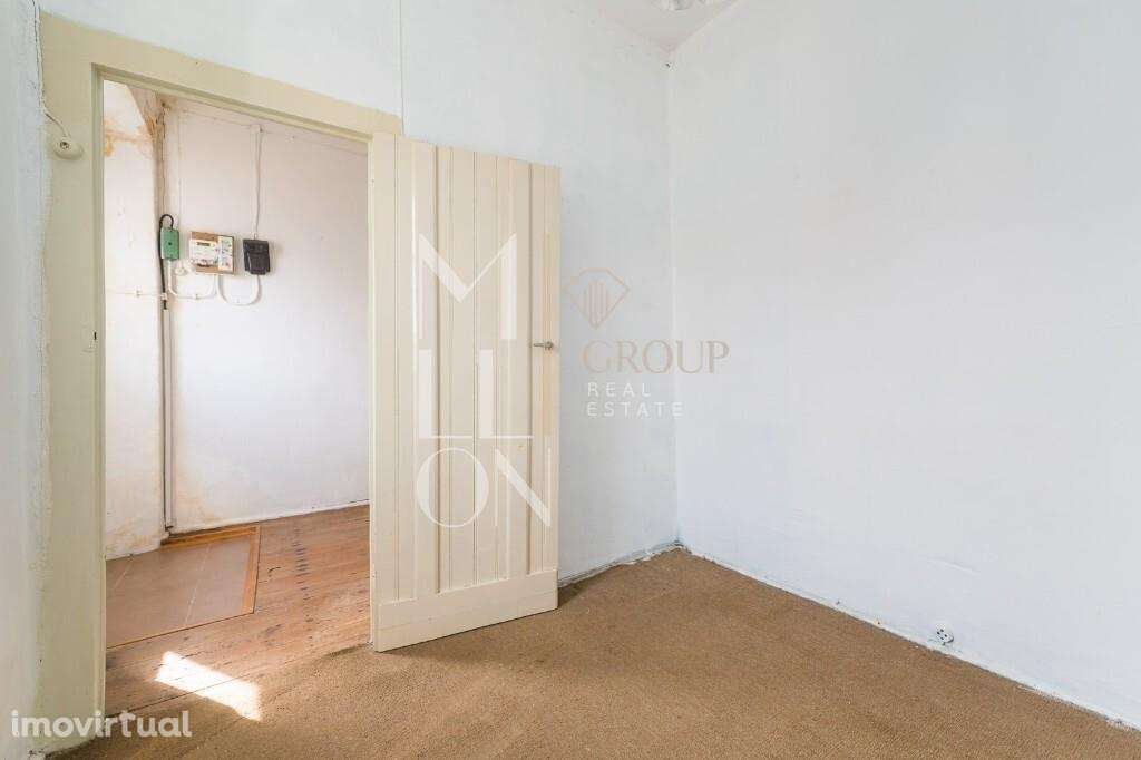 Moradia T1+T2 em Belas: Rendimento Garantido + Potencial de Valorizaçã - Grande imagem: 5/48