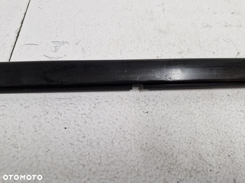 fiat 500x listwa zgarniająca drzwi lewy tył lewa tylna czarna - 3
