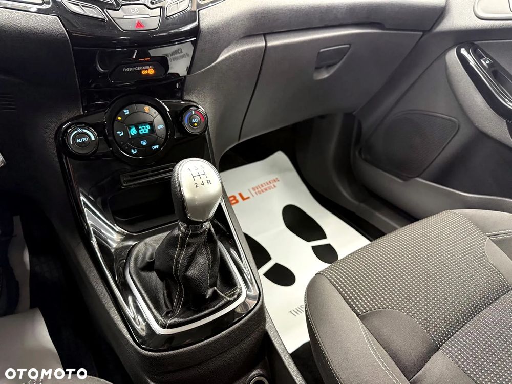 Ford Fiesta 1.5 TDCi Titanium - 16