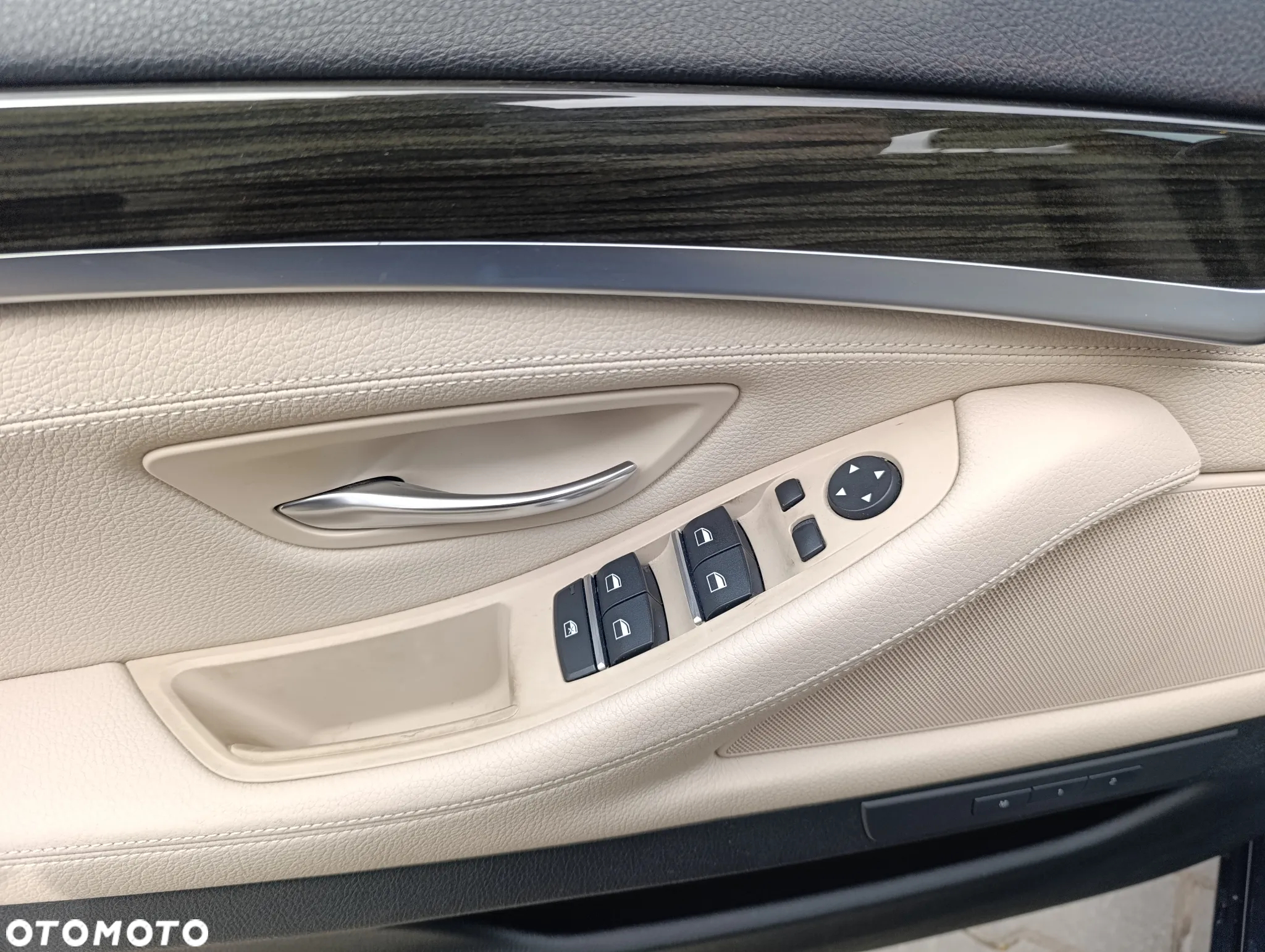BMW Seria 5 520d Touring Luxury Line - 9