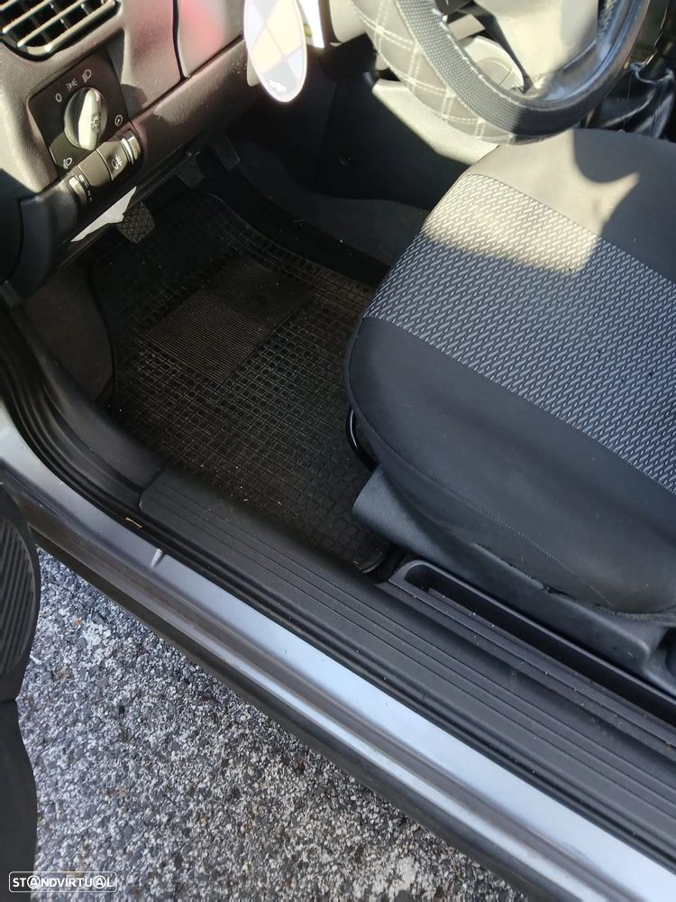 Opel Corsa 1.2 16V N-Joy - 13