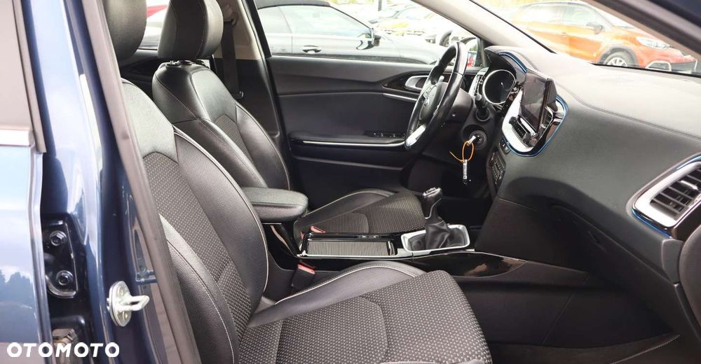 Kia XCeed - 19