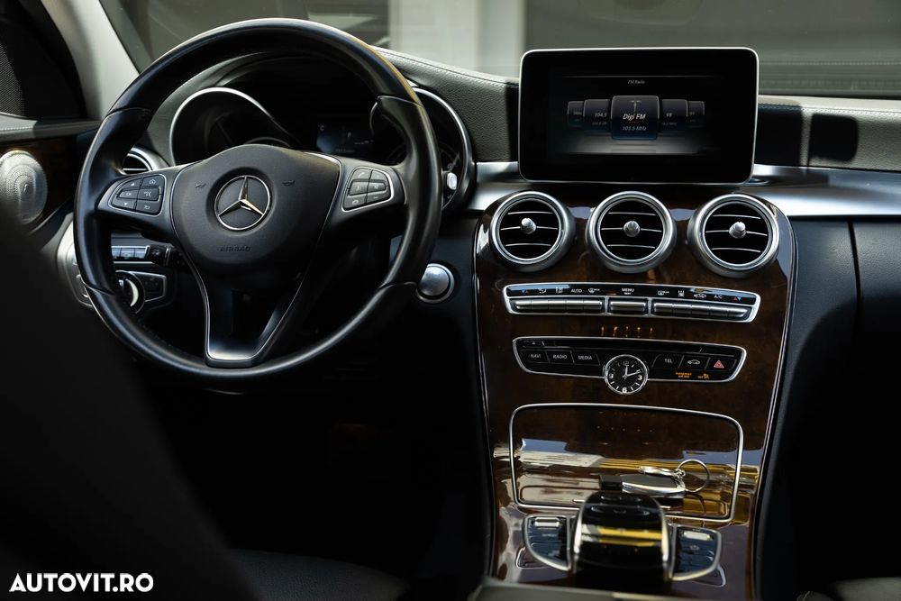 Mercedes-Benz C - 26