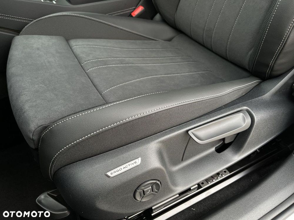 Volkswagen T-Roc - 17