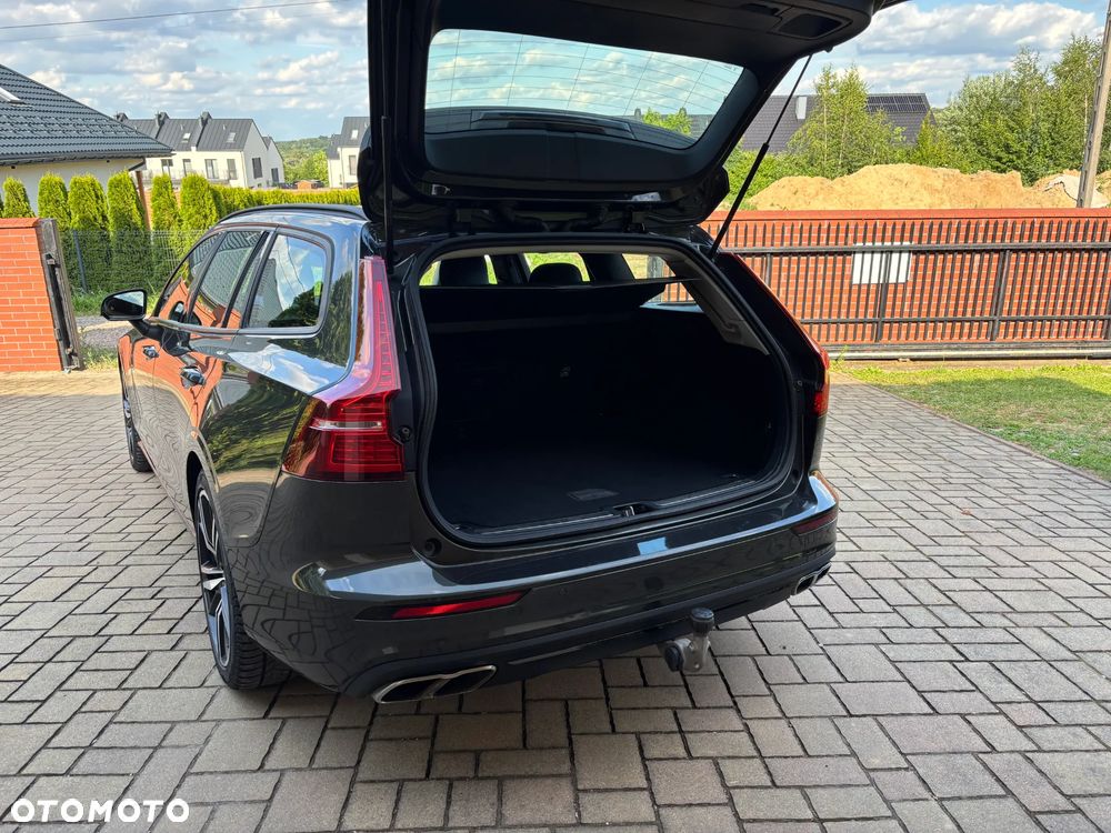 Volvo V60 B3 B DKG Momentum Pro - 14