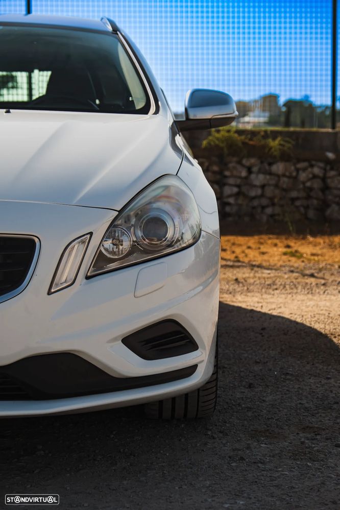 Volvo V60 2.0 D3 R-Design Start/Stop - 8