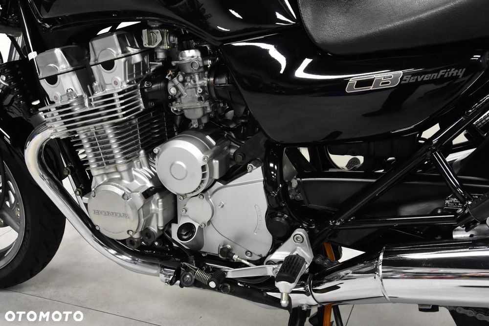 Honda CB - 23