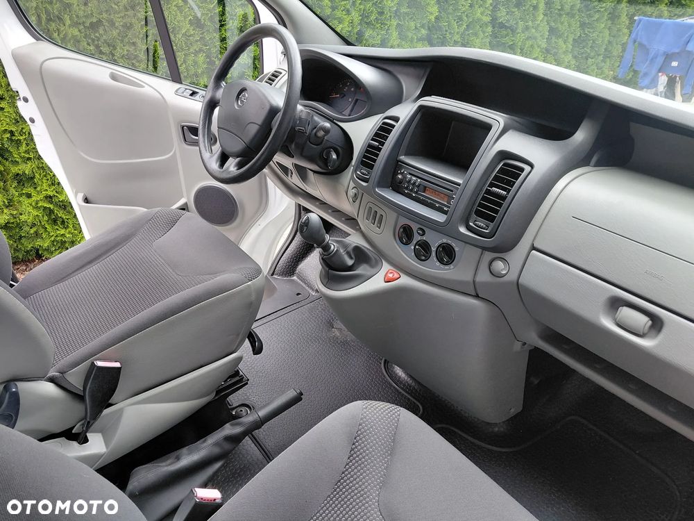 Opel Vivaro Trafic 2012 - 20