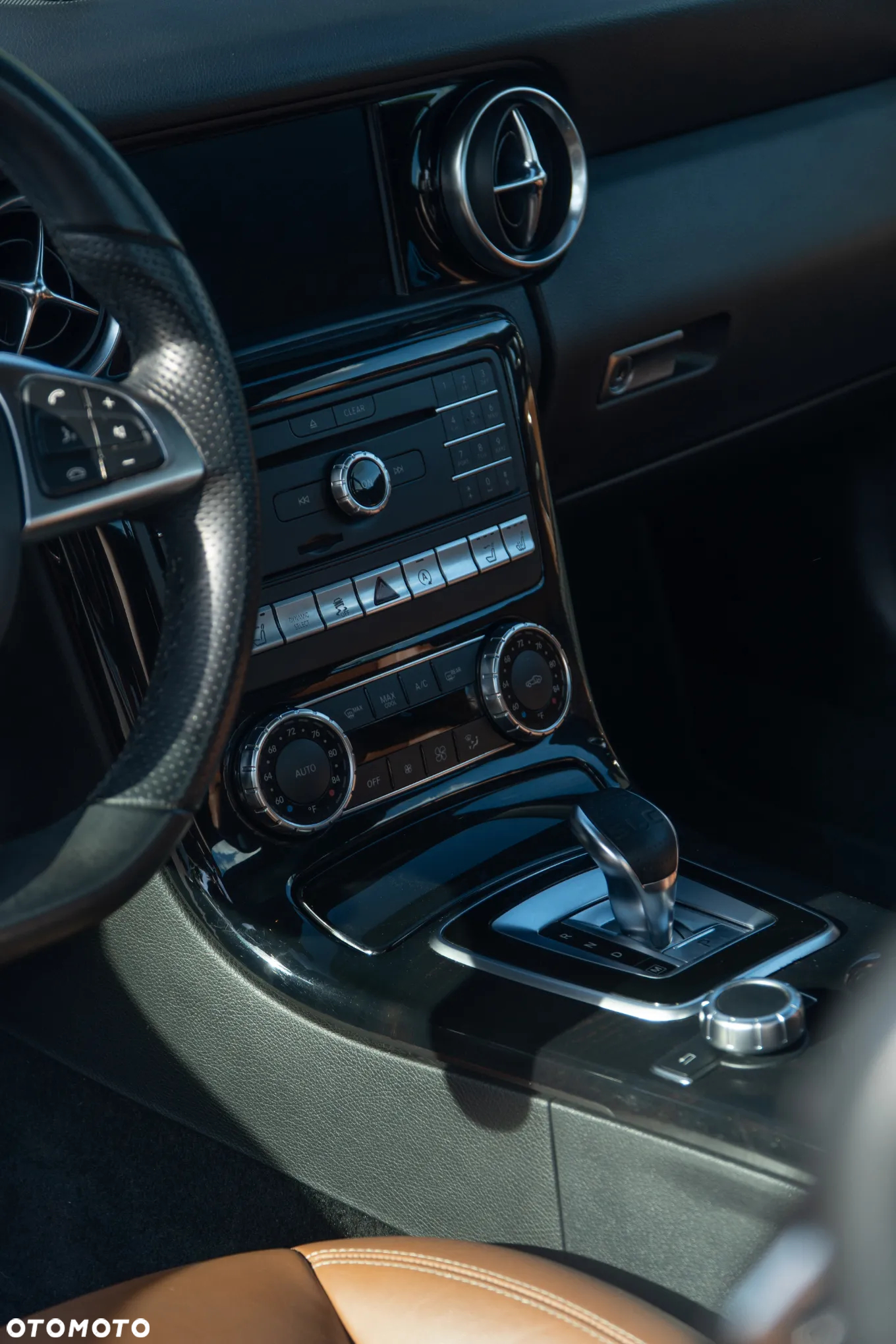 Mercedes-Benz SLC 300 9G-Tronic - 20