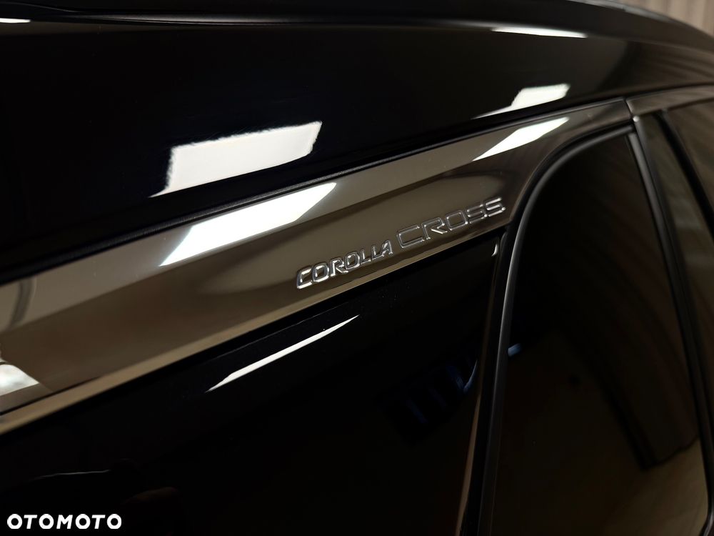 Toyota Corolla Cross 2.0 Hybrid Executive AWD - 31