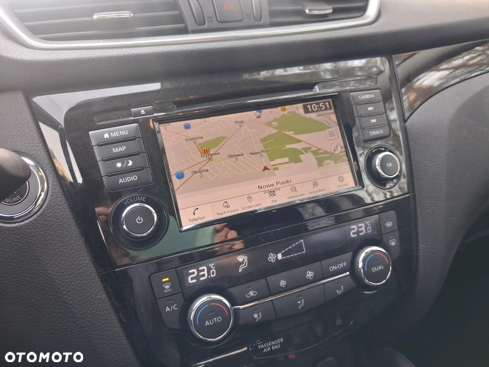 Nissan Qashqai 1.3 DIG-T AKARI - 16