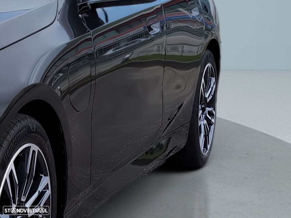 BMW 530 e Pack Desportivo M - 4