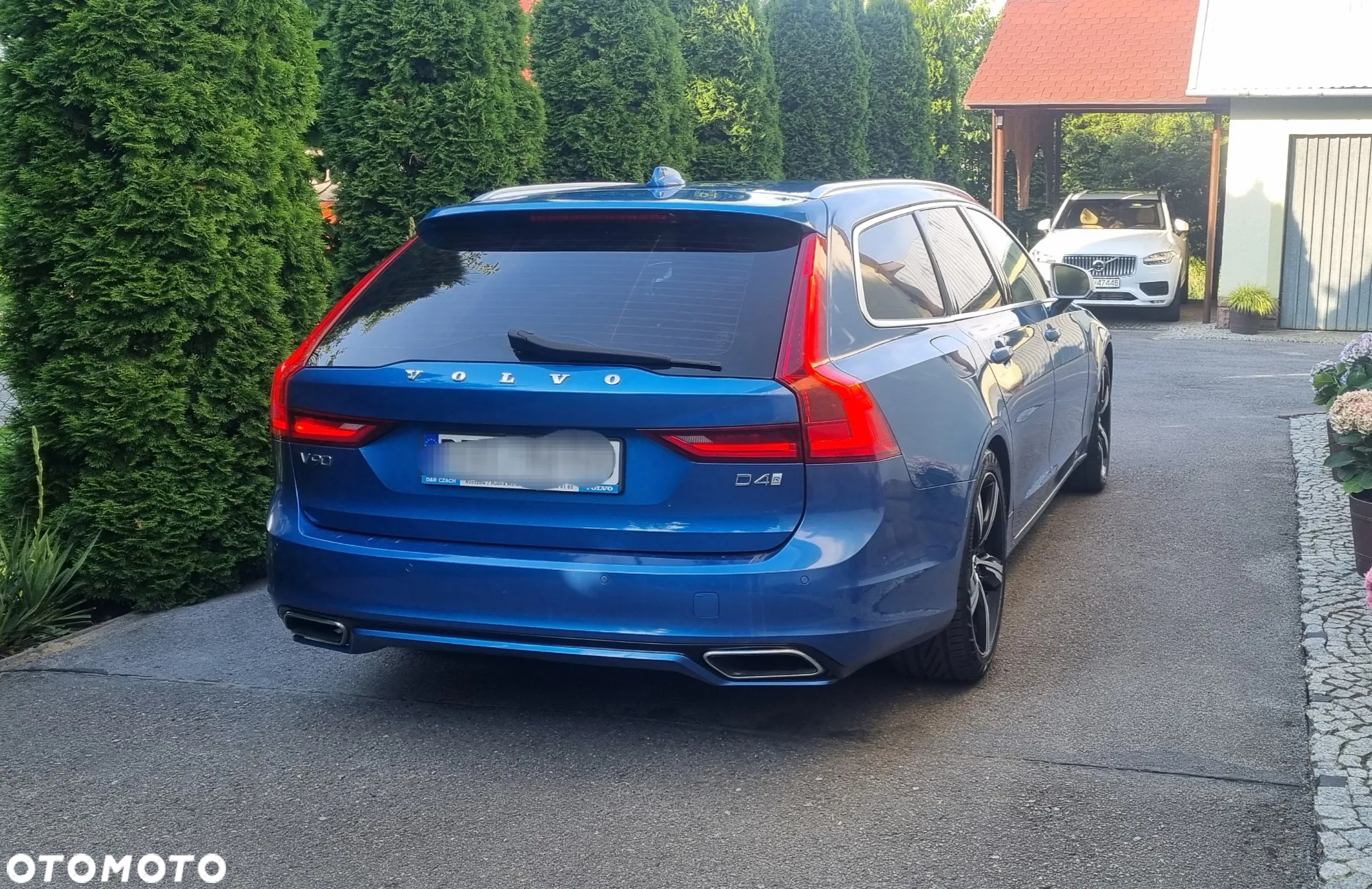 Volvo V90 D4 AWD R-Design - 4