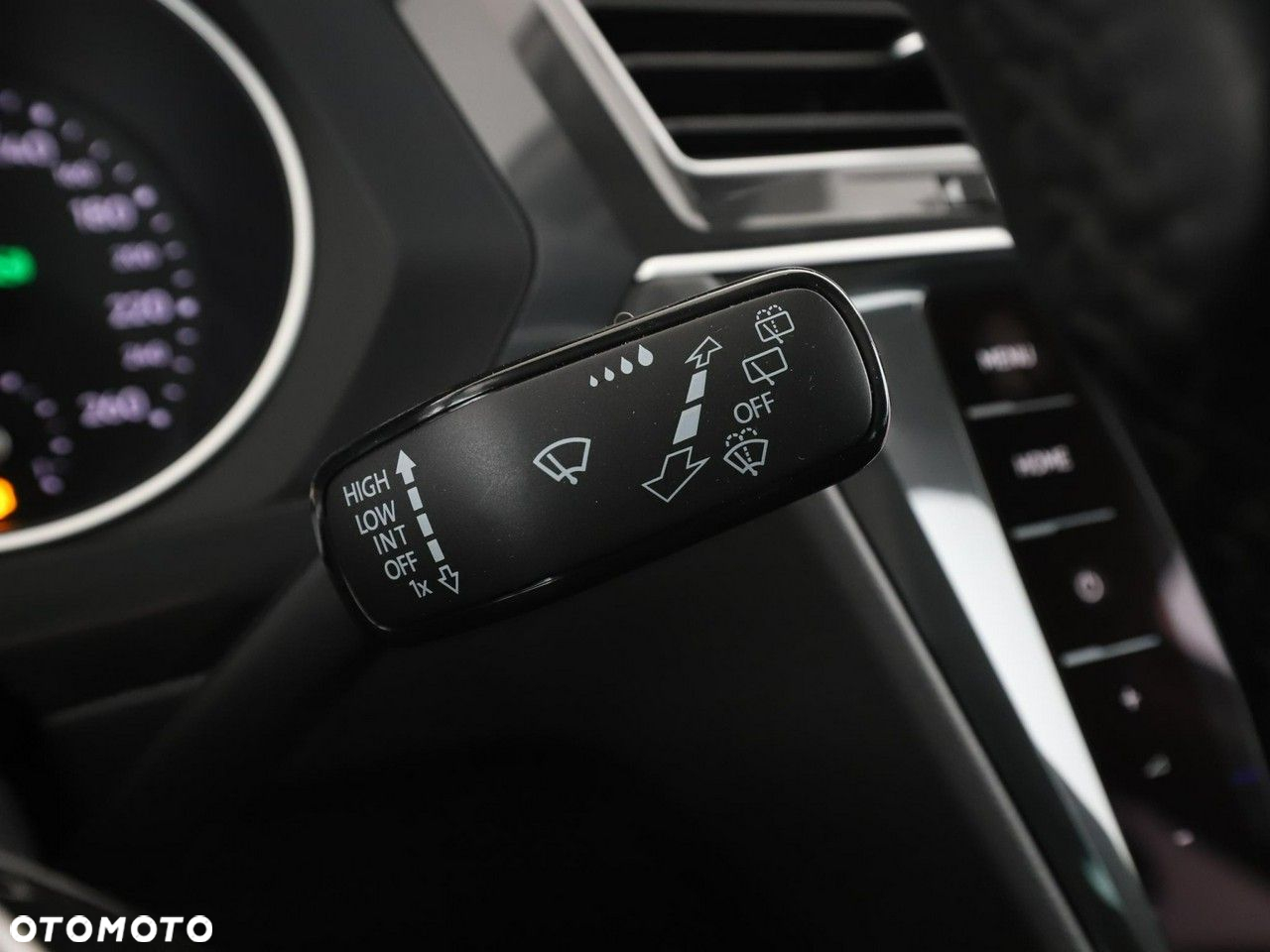Volkswagen Tiguan 2.0 TSI 4Mot R-Line DSG - 35