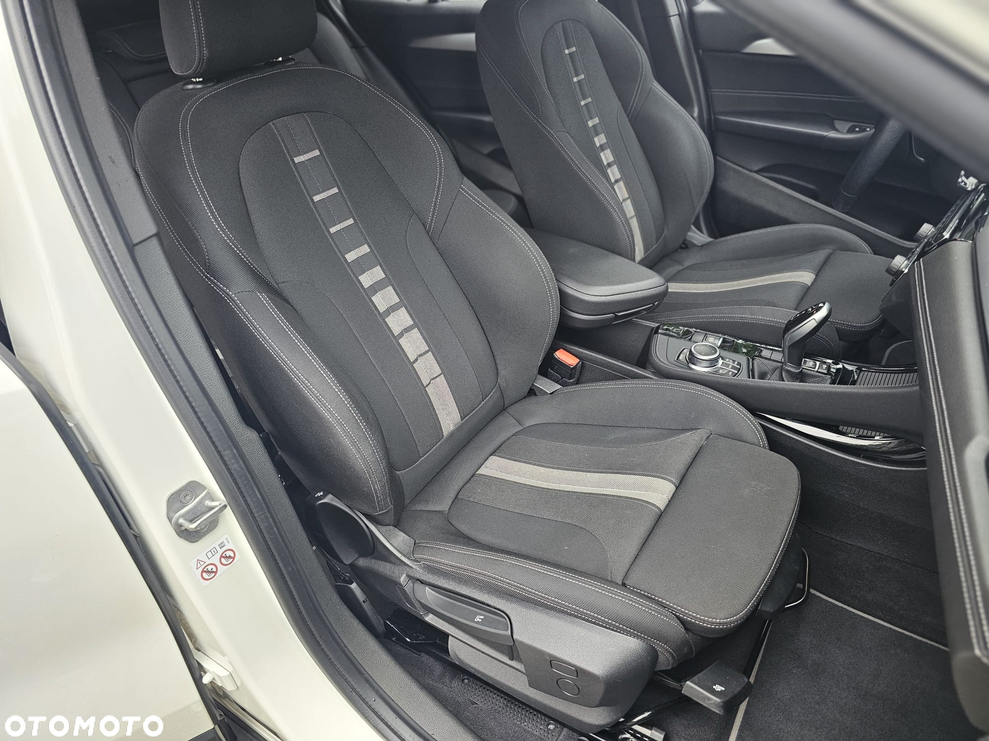 BMW X2 sDrive18i Advantage - 18
