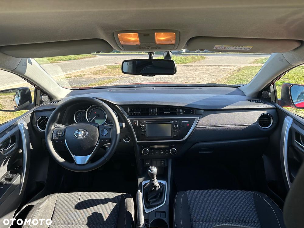 Toyota Auris 1.6 Premium Start - 7