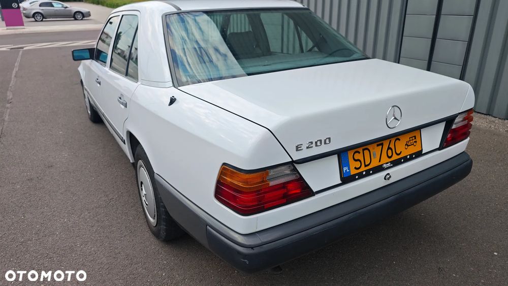 Mercedes-Benz Klasa E - 19