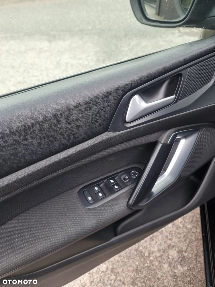 Peugeot 308 BlueHDi 130 EAT6 Stop & Start Allure Business-Paket - 15