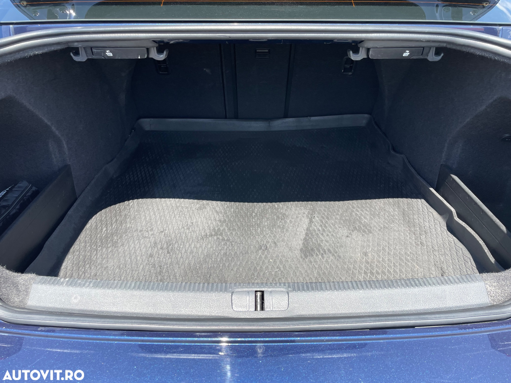 Volkswagen Passat - 7