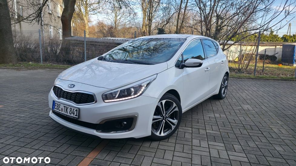 Kia Ceed 1.6 CRDi 136 ISG Spirit - 1