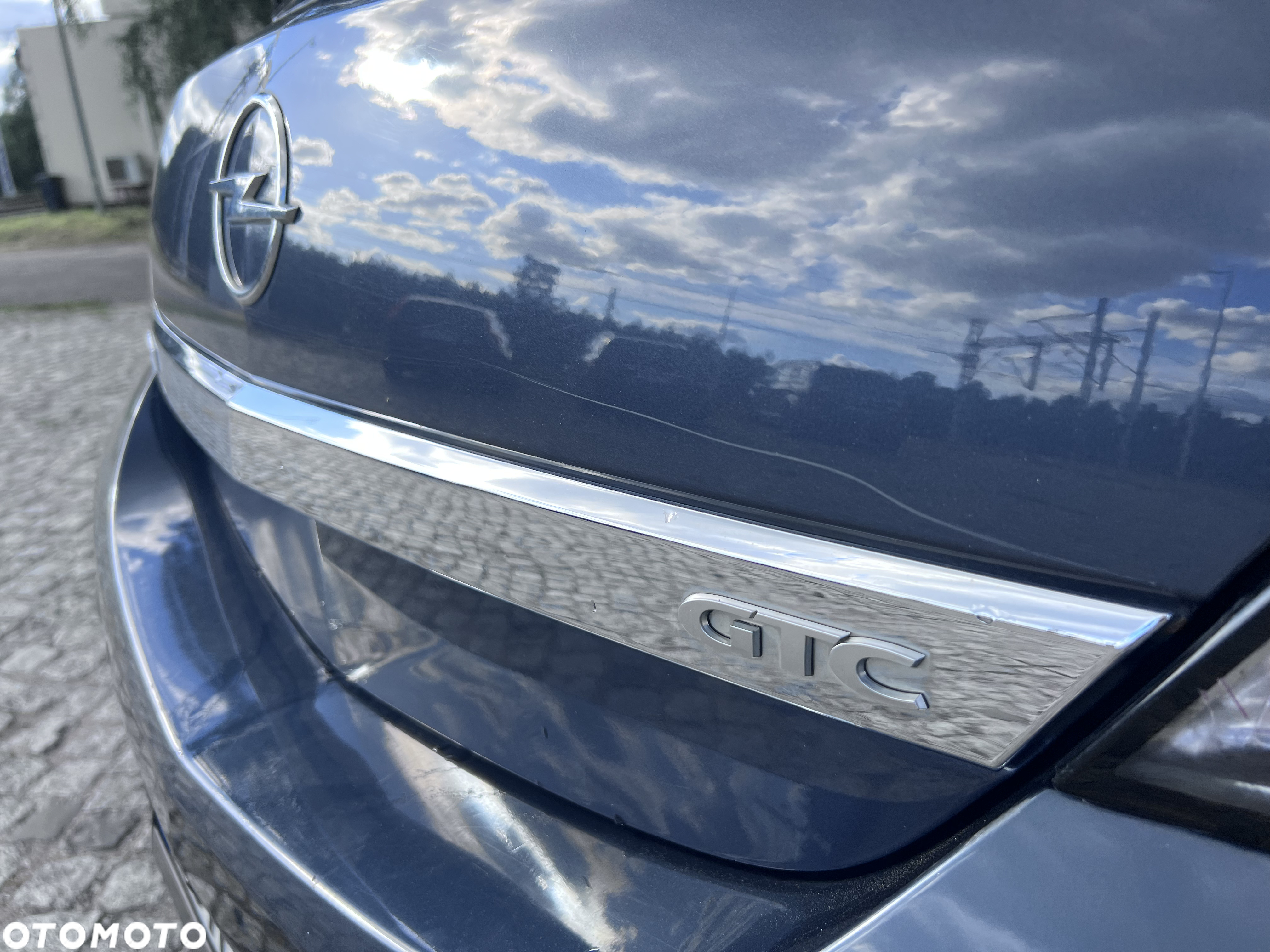 Opel Astra GTC 1.4 - 11